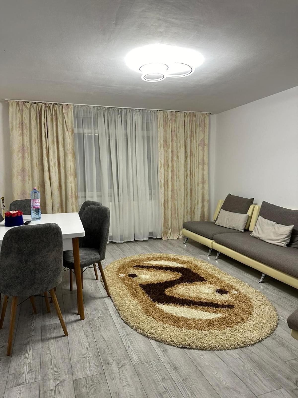 Special Apartment Nadeva Сучава Екстер'єр фото